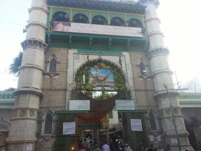 shrine of Moinuddin Chishti at Ajmer Sharif
