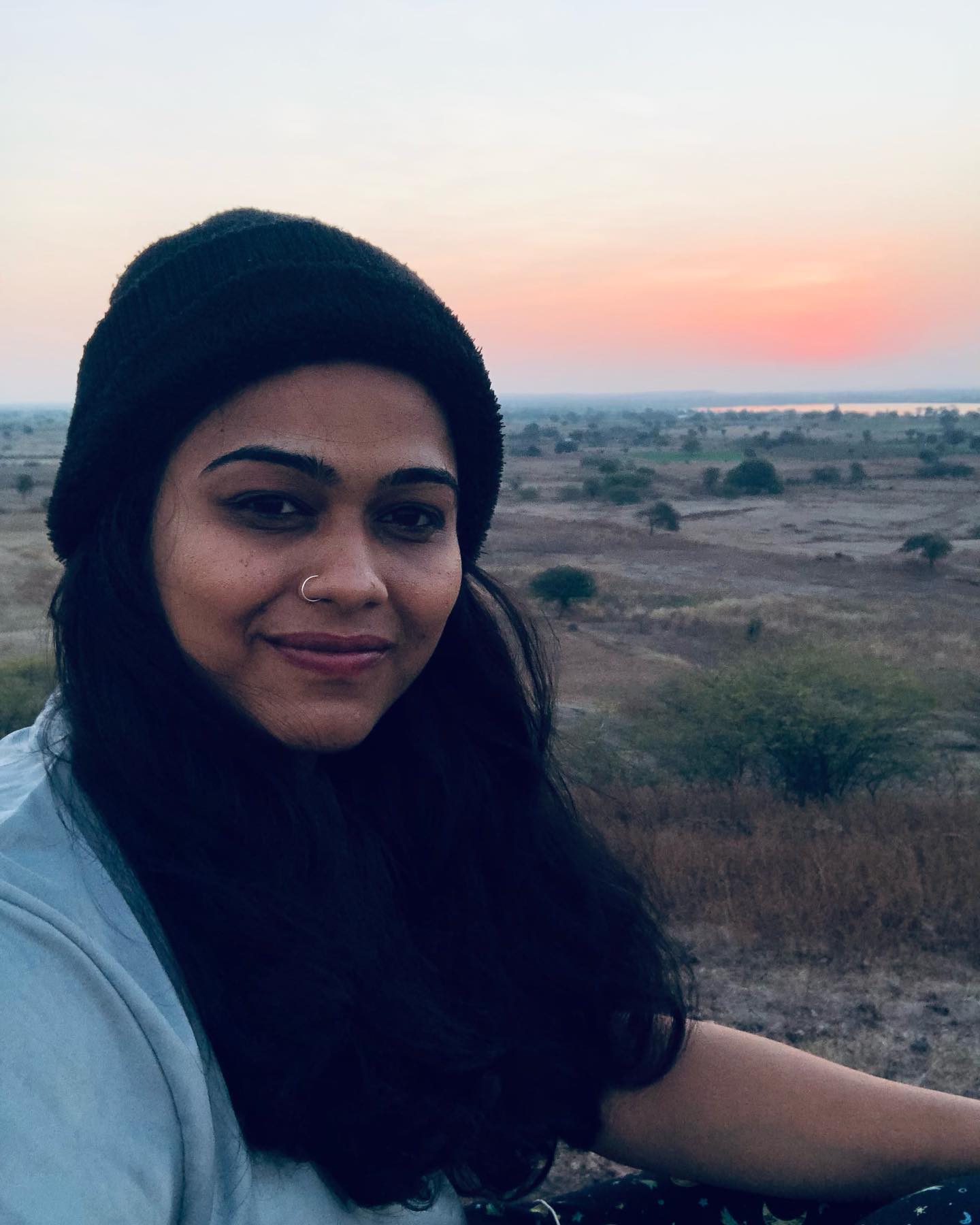 “All of us are imperfect human beings living in an imperfect world.”

― Haruki Murakami, Norwegian Wood

#sunsetlover #metimegoals #prioritiesfirst #dayout #picoftheday #thursdaymood #harukimurakamiquotes #love #instagood #selfie #instadaily #nature #girl #instamood